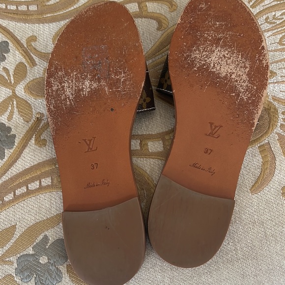 Louis Vuitton Flat Lock It Sandal - Picture 3 of 3